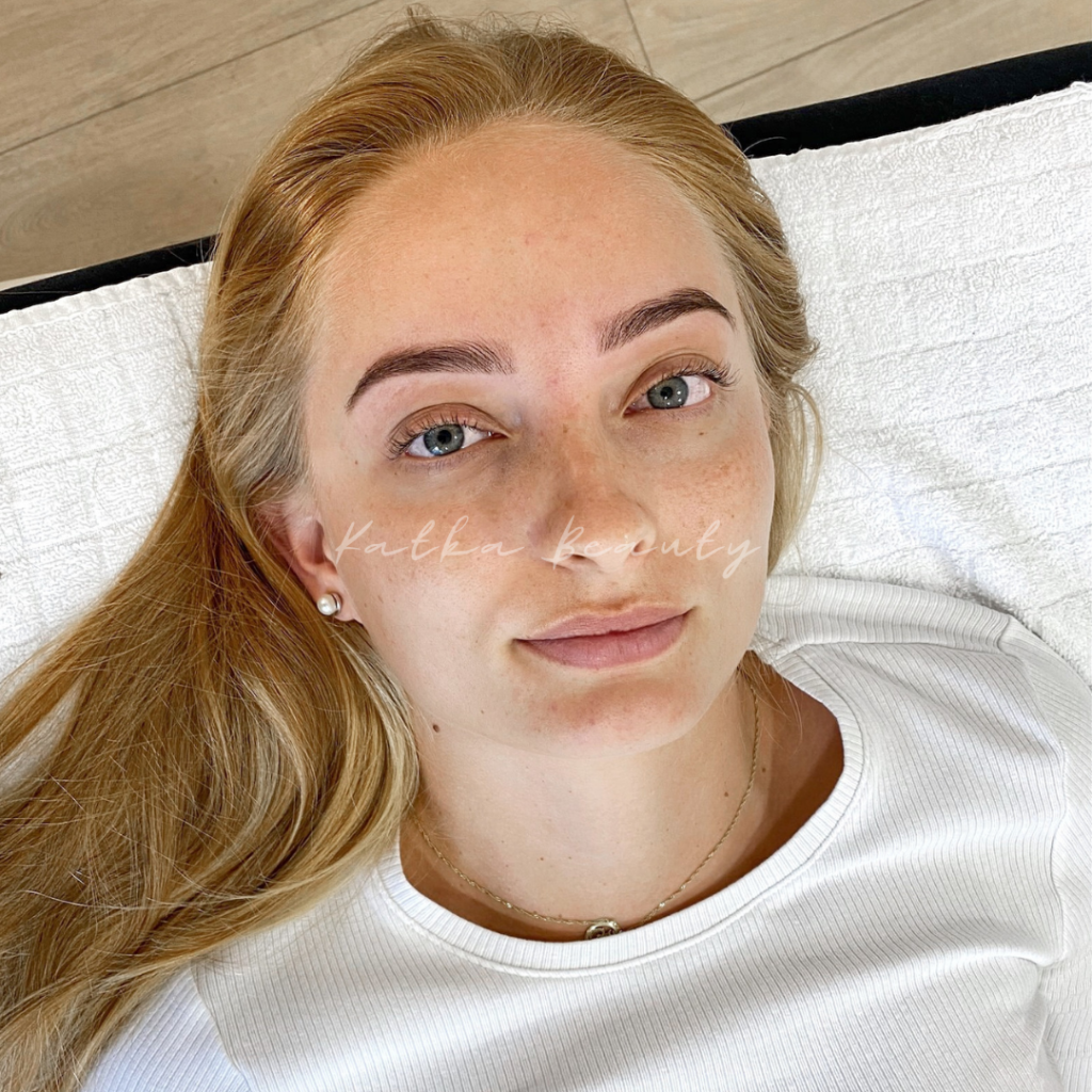 Brow henna; henna brow; henna obočí; brow bar