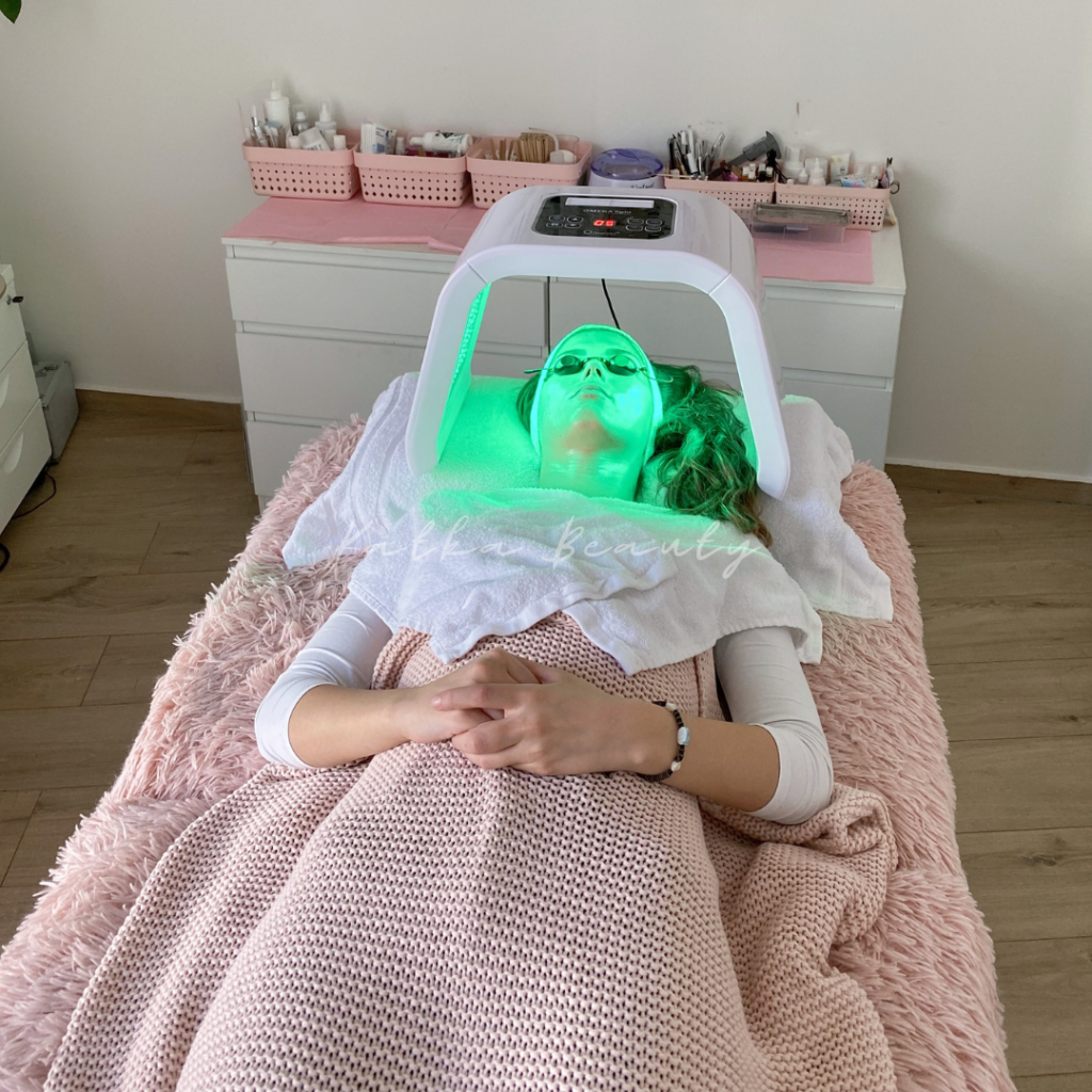 Fototerapie; světelná terapie; léčba světlem