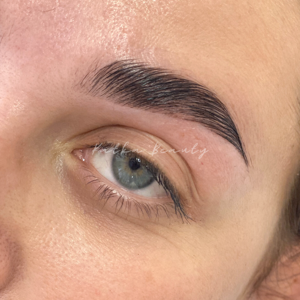 Laminace obočí, Brow bomber, Brow lamination