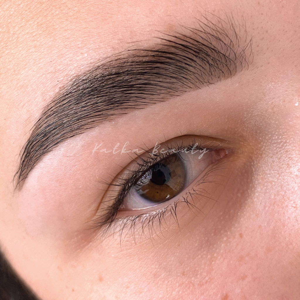 Laminace obočí, Brow bomber, Brow lamination